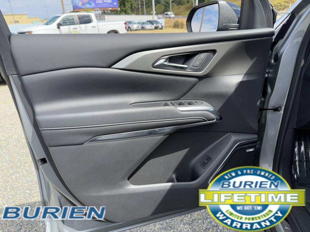 new 2025 Chevrolet Traverse car, priced at $51,255