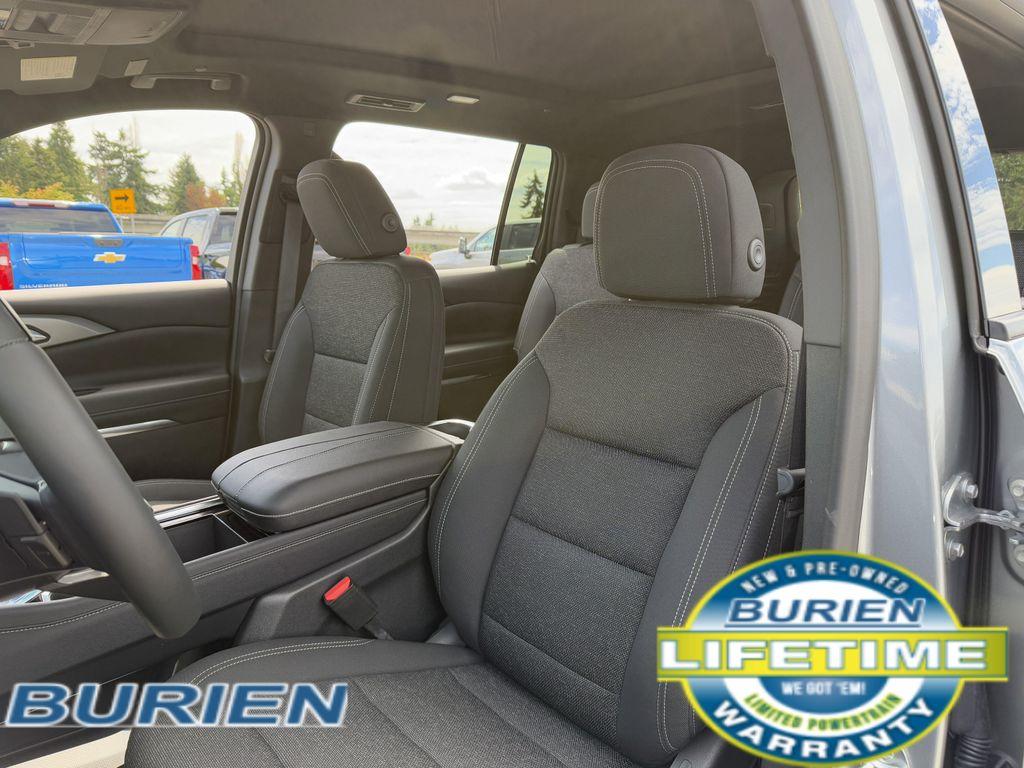 new 2025 Chevrolet Traverse car, priced at $51,255