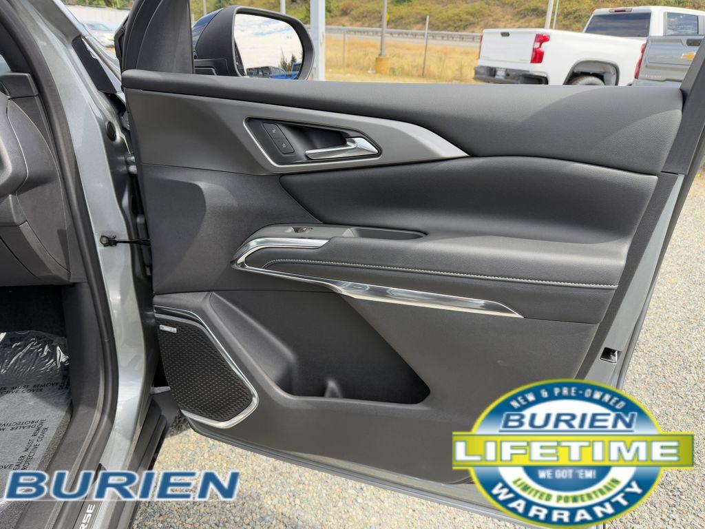 new 2025 Chevrolet Traverse car, priced at $51,255
