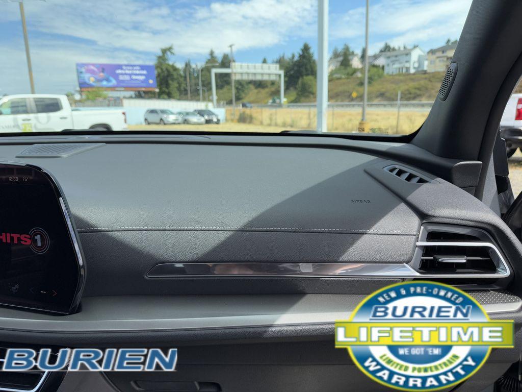 new 2025 Chevrolet Traverse car, priced at $51,255