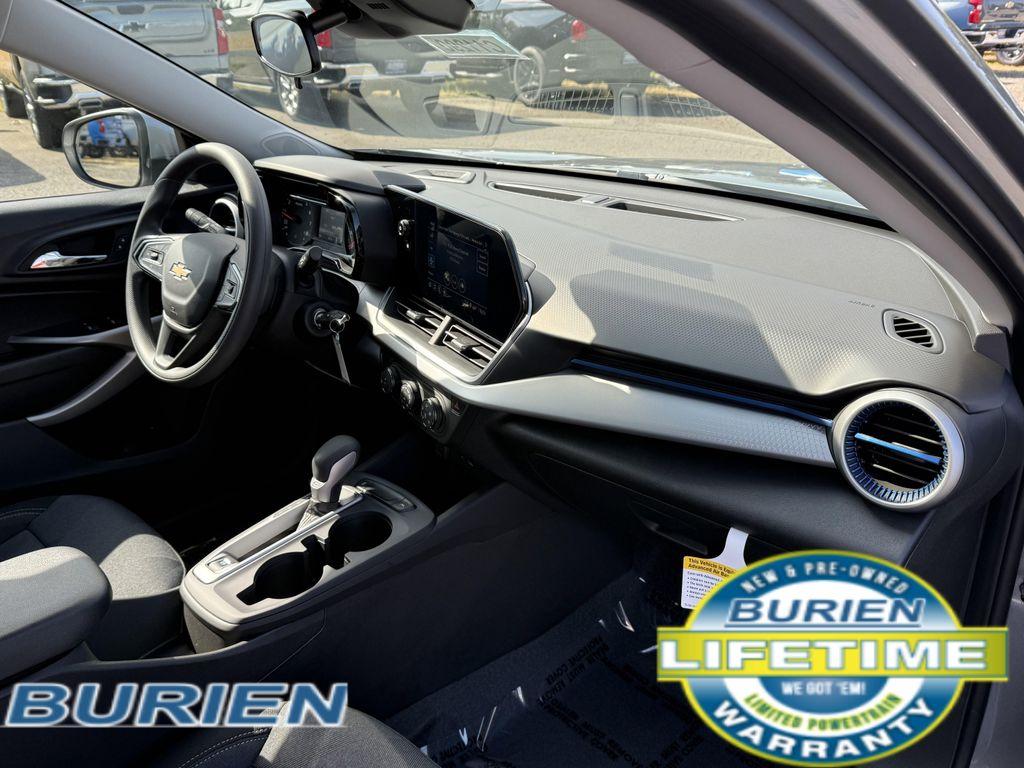 new 2025 Chevrolet Trax car, priced at $22,890