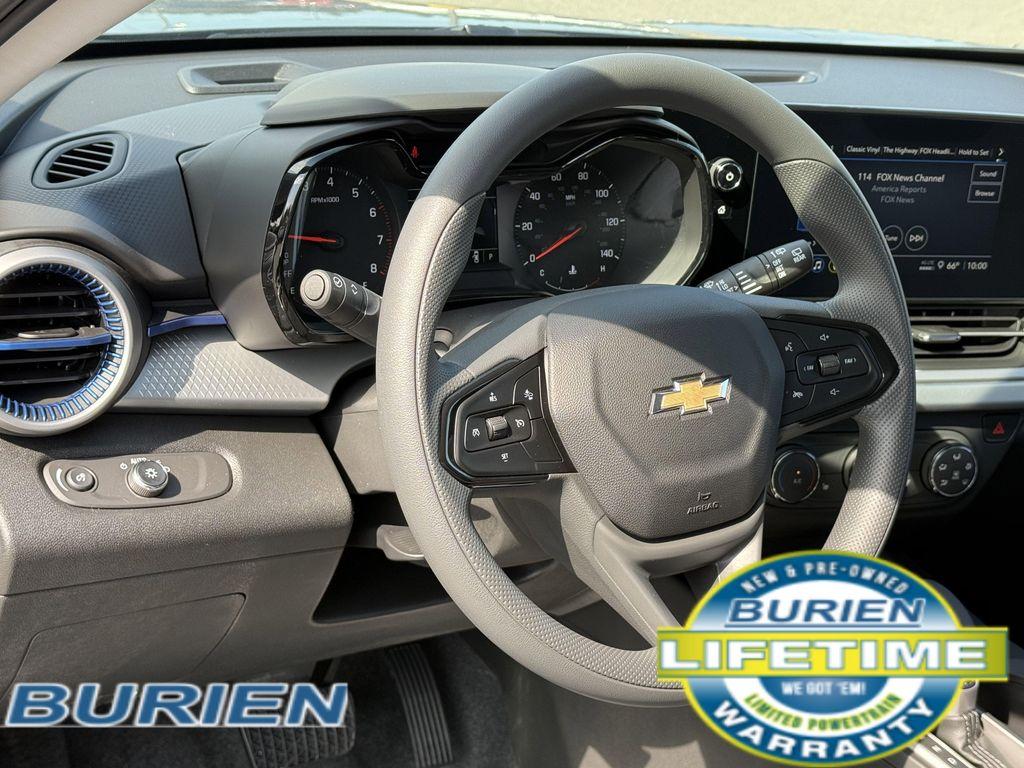 new 2025 Chevrolet Trax car, priced at $22,890