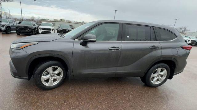 used 2022 Toyota Highlander car, priced at $33,000