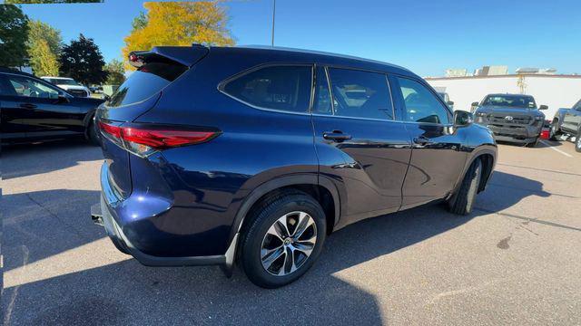 used 2022 Toyota Highlander car, priced at $35,000