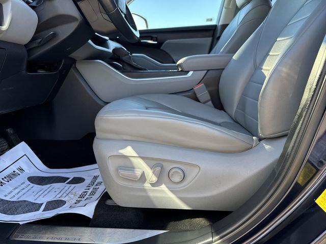 used 2022 Toyota Highlander car, priced at $35,000