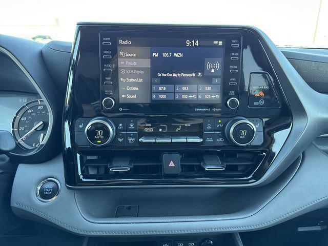 used 2022 Toyota Highlander car, priced at $35,000