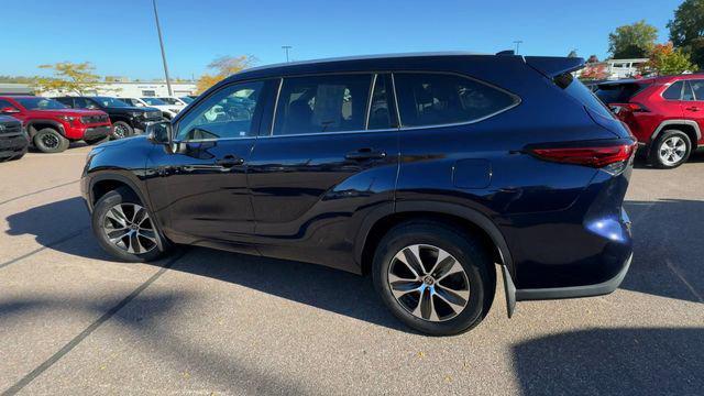 used 2022 Toyota Highlander car, priced at $35,000