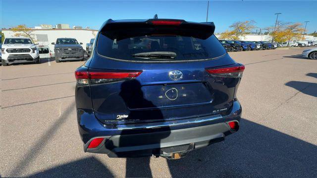 used 2022 Toyota Highlander car, priced at $35,000