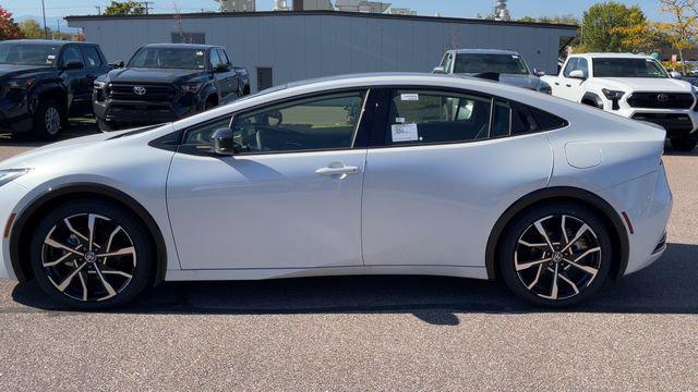 new 2025 Toyota Prius Plug-In Hybrid car, priced at $40,019
