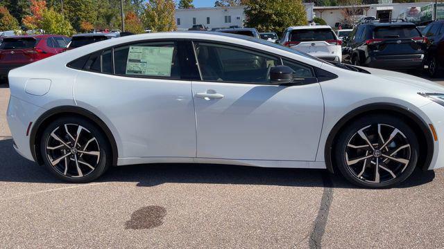 new 2025 Toyota Prius Plug-In Hybrid car, priced at $40,019