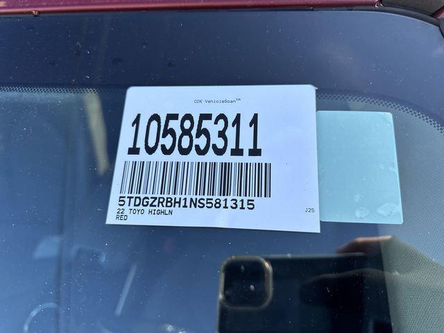 used 2022 Toyota Highlander car, priced at $35,000