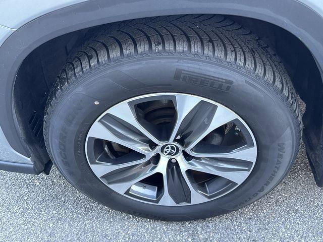 used 2023 Toyota Highlander car, priced at $37,000