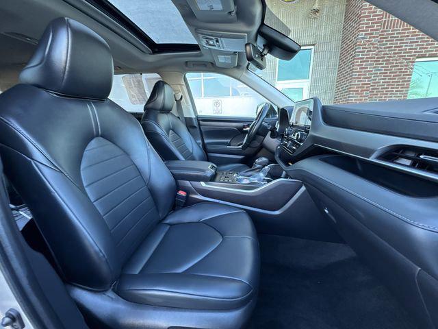 used 2023 Toyota Highlander car, priced at $37,000