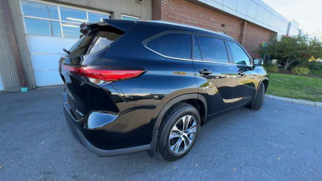 used 2023 Toyota Highlander car, priced at $40,000