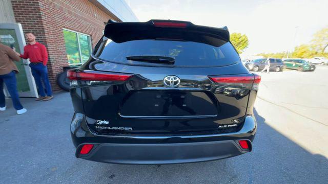 used 2023 Toyota Highlander car, priced at $40,000