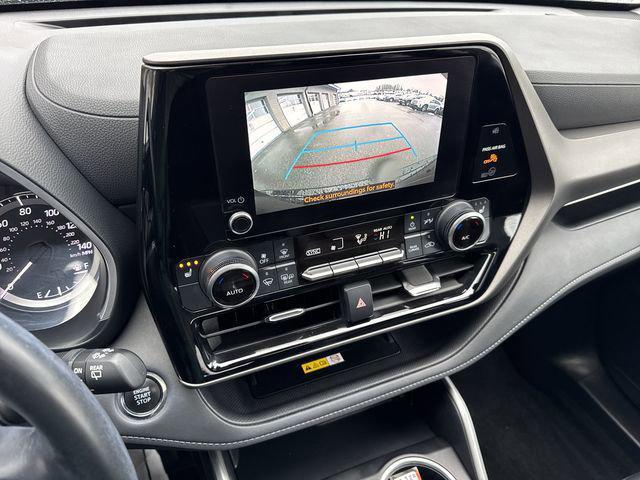 used 2023 Toyota Highlander car, priced at $36,500