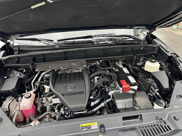 used 2023 Toyota Highlander car, priced at $36,500