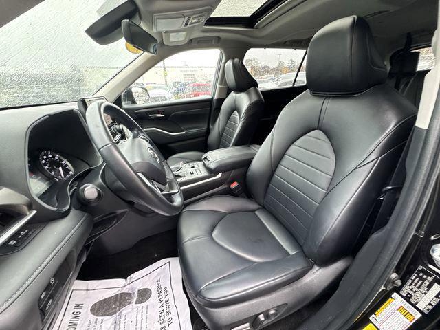 used 2023 Toyota Highlander car, priced at $36,500