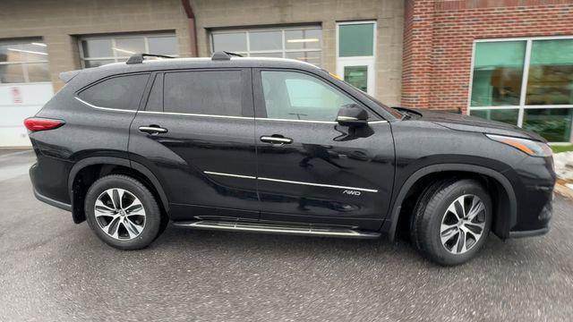 used 2023 Toyota Highlander car, priced at $36,500