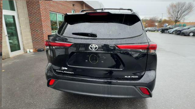 used 2023 Toyota Highlander car, priced at $36,500