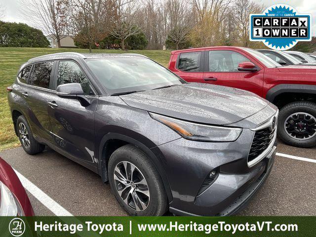 used 2024 Toyota Highlander car, priced at $39,800
