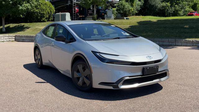 new 2025 Toyota Prius Plug-In Hybrid car, priced at $35,653
