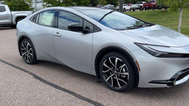 new 2025 Toyota Prius Plug-In Hybrid car, priced at $44,293