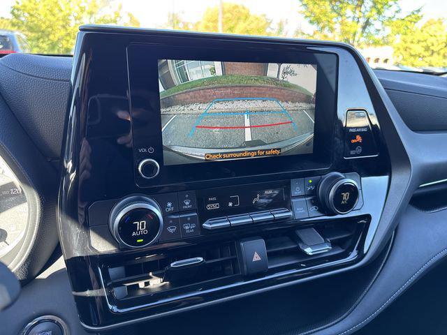 used 2023 Toyota Highlander car, priced at $38,000