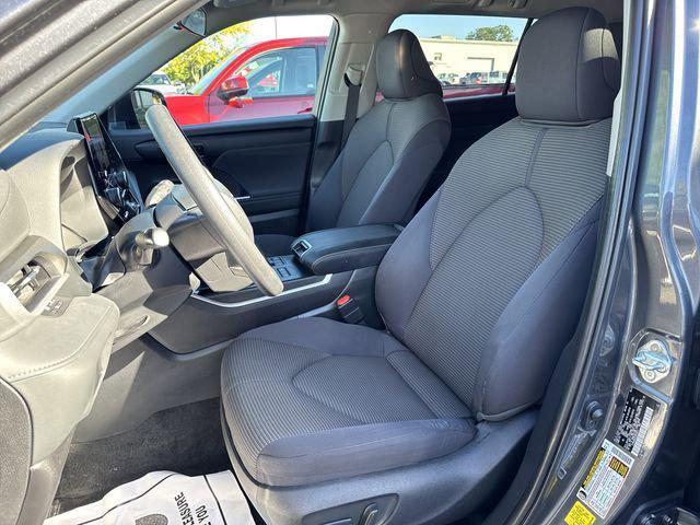 used 2023 Toyota Highlander car, priced at $38,000
