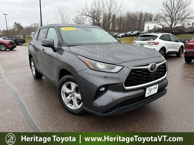 used 2022 Toyota Highlander car, priced at $32,000