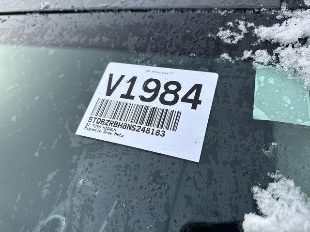 used 2022 Toyota Highlander car, priced at $34,000