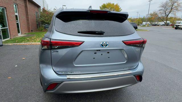 used 2021 Toyota Highlander Hybrid car, priced at $37,000