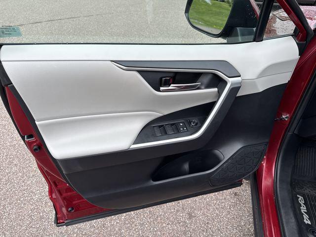 used 2020 Toyota RAV4 Hybrid car, priced at $29,000