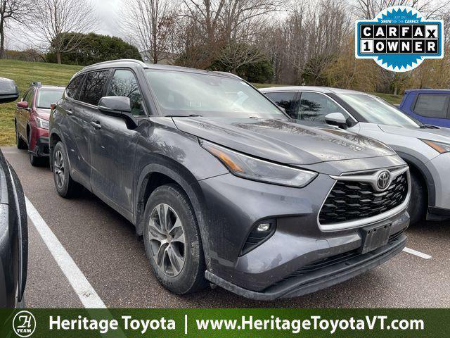 used 2022 Toyota Highlander car, priced at $35,000