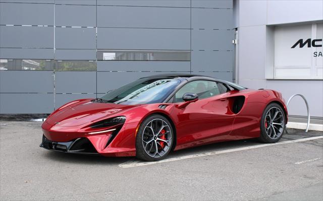 new 2025 McLaren Artura car, priced at $320,958
