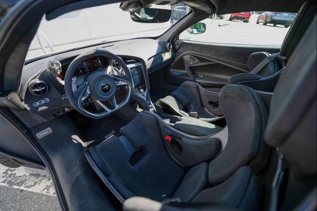 new 2024 McLaren 750S car, priced at $470,901