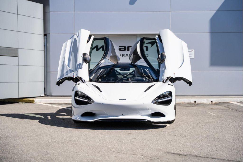 new 2024 McLaren 750S car, priced at $470,901