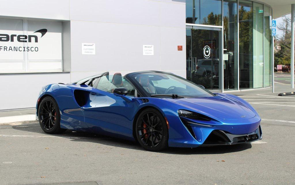 used 2025 McLaren Artura car, priced at $279,991