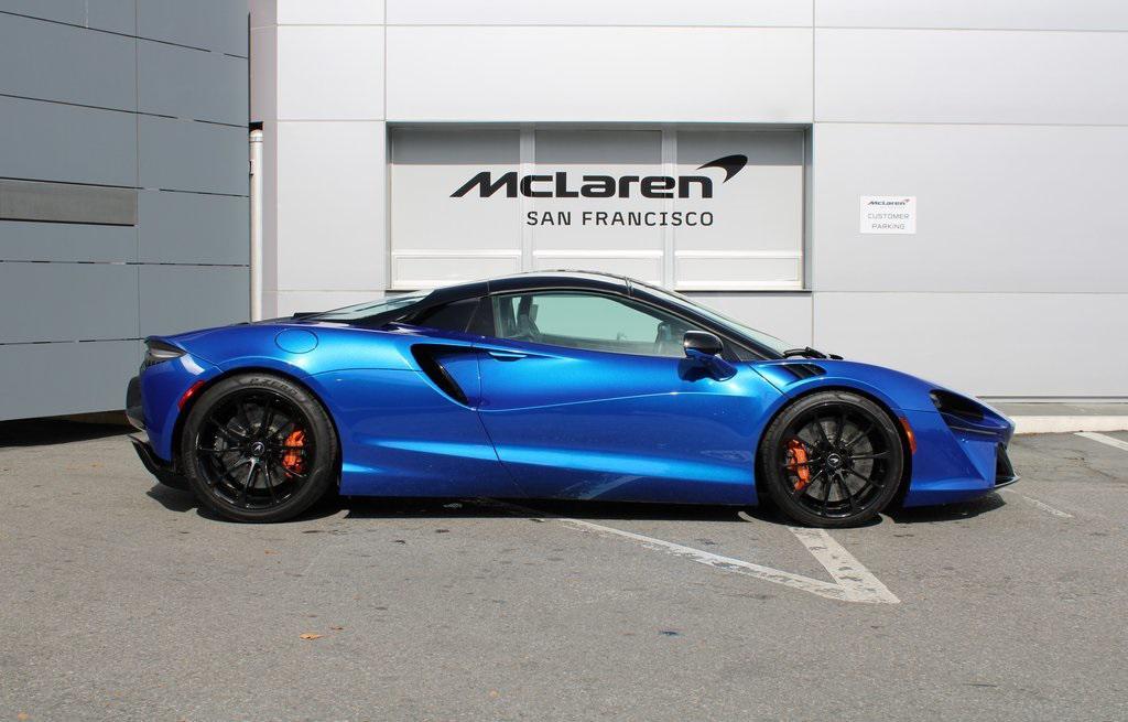 used 2025 McLaren Artura car, priced at $279,991
