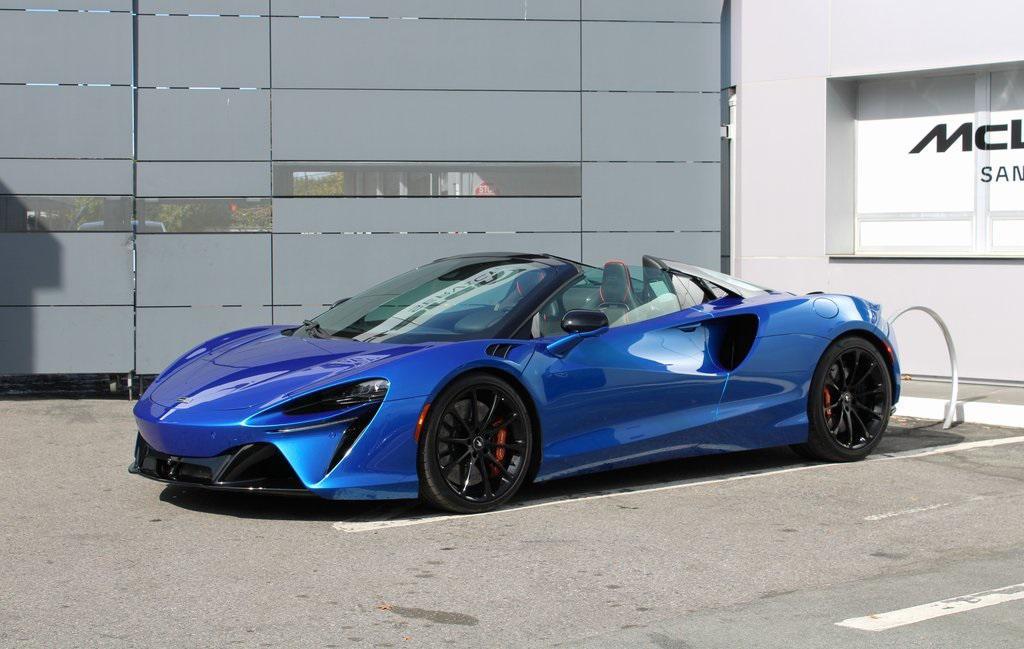 used 2025 McLaren Artura car, priced at $279,991