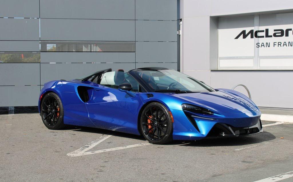 used 2025 McLaren Artura car, priced at $279,991