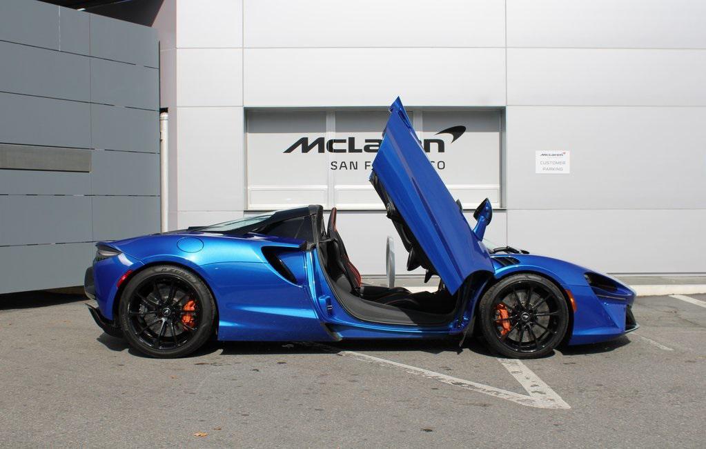 used 2025 McLaren Artura car, priced at $279,991