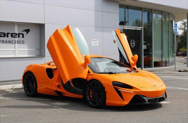 new 2025 McLaren Artura car, priced at $277,098