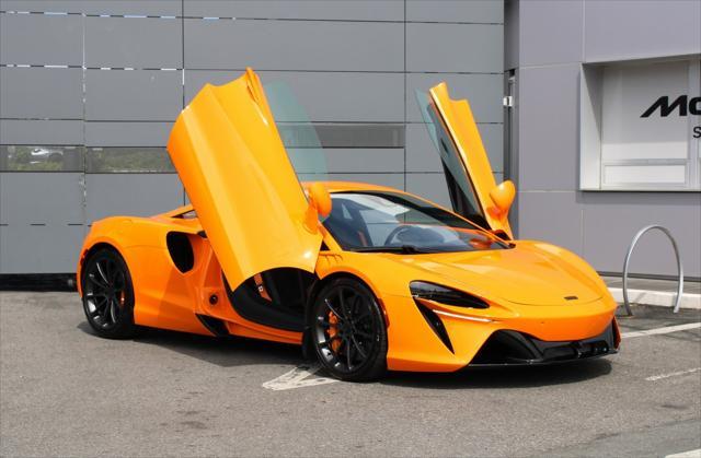 new 2025 McLaren Artura car, priced at $277,098