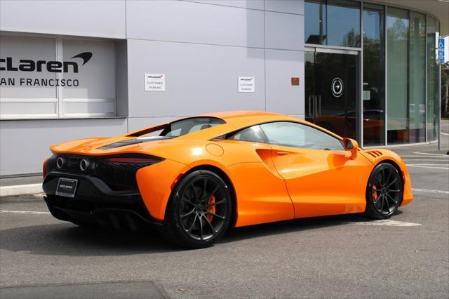 new 2025 McLaren Artura car, priced at $277,098