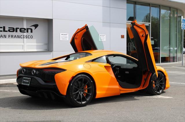 new 2025 McLaren Artura car, priced at $277,098