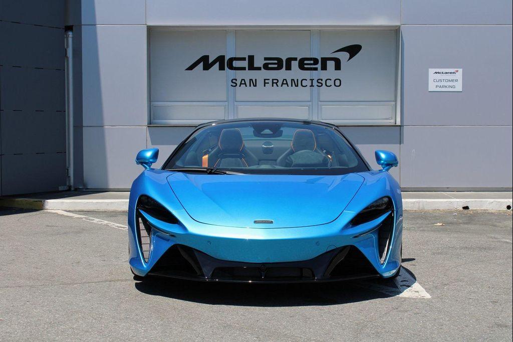 new 2025 McLaren Artura car, priced at $323,098