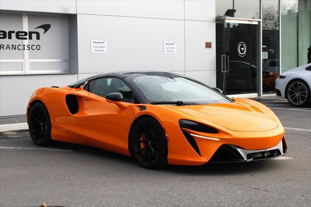 new 2025 McLaren Artura car, priced at $324,458