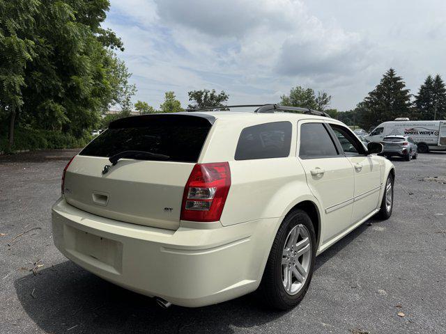 used 2005 Dodge Magnum car, priced at $8,990
