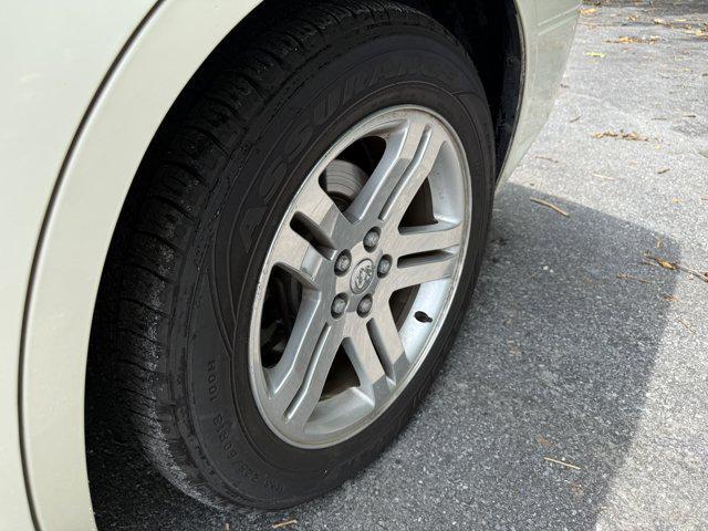 used 2005 Dodge Magnum car, priced at $8,990